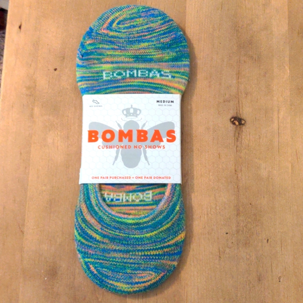 NWT Bombas no show socks